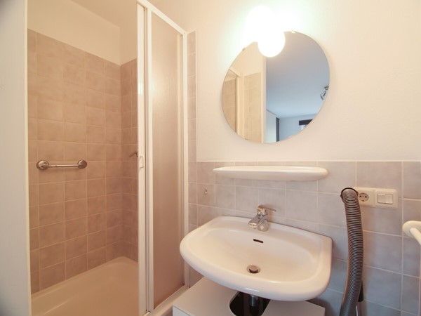 Foto - Te koop: Vrijstaande woning uit 1990 in Vaals met hoogwaardige afwerking, voldoende ruimten, garage en tuin op een ruim perceel